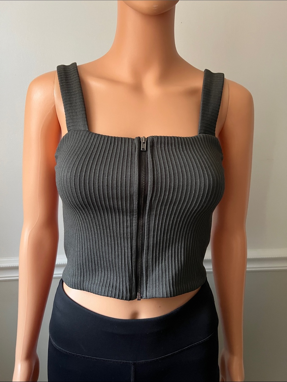OFFLINE by Aerie Ribbed Zip Front Crop Top